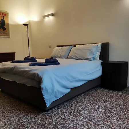 アパート Di Casa Al Colosseo *