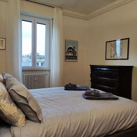Di Casa Al Colosseo Apartment