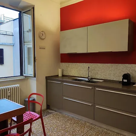 Di Casa Al Colosseo Apartment